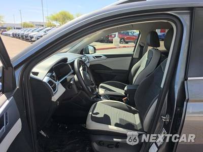 2025 Volkswagen Taos SE - zdjęcie 3 z 18 - miniatura