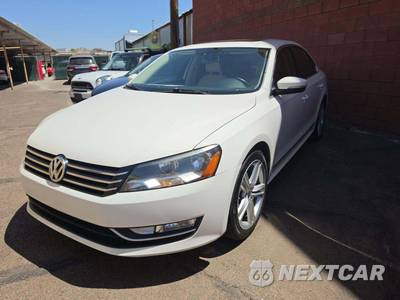 2015 Volkswagen Passat 1.8T SE w/Sunroof & Navigation