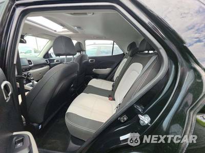 2025 Hyundai Venue SEL - zdjęcie 13 z 21 - miniatura