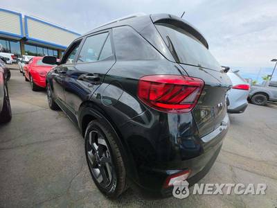 2025 Hyundai Venue SEL - zdjęcie 2 z 21 - miniatura