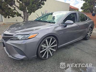 2019 Toyota Camry SE - zdjęcie 1 z 26 - miniatura