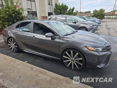 2019 Toyota Camry SE - zdjęcie 4 z 26 - miniatura