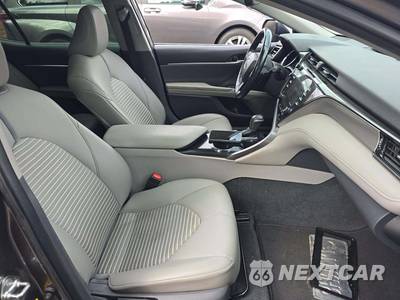 2019 Toyota Camry SE - zdjęcie 18 z 26 - miniatura