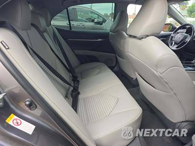 2019 Toyota Camry SE - zdjęcie 16 z 26 - miniatura