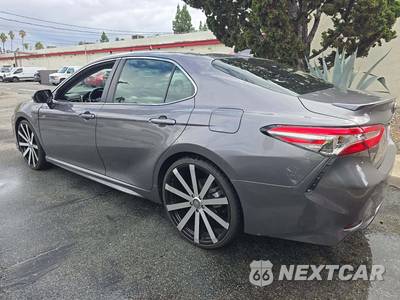 2019 Toyota Camry SE - zdjęcie 2 z 26 - miniatura