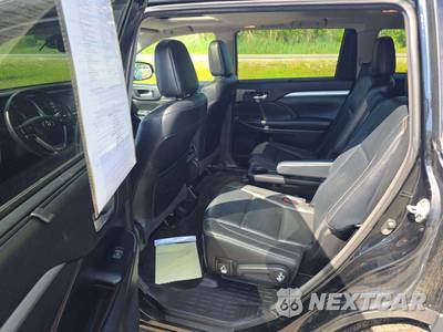2018 Toyota Highlander XLE - zdjęcie 10 z 18 - miniatura