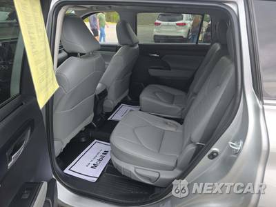 2023 Toyota Highlander XLE - zdjęcie 10 z 18 - miniatura