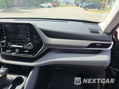 2022 Toyota Highlander LE - zdjęcie 17 z 20 - miniatura