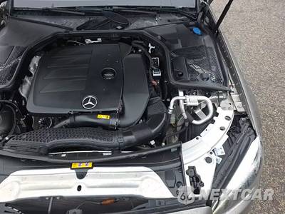 2019 Mercedes-Benz C 300 4MATIC Sedan - zdjęcie 26 z 27 - miniatura