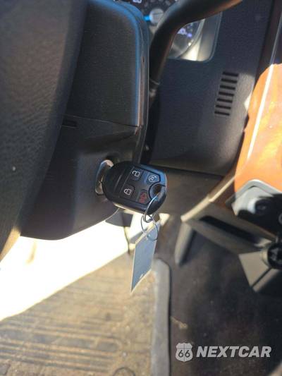 2015 Ford Super Duty F-350 Lariat Crew Cab Medium Bed - zdjęcie 8 z 20 - miniatura