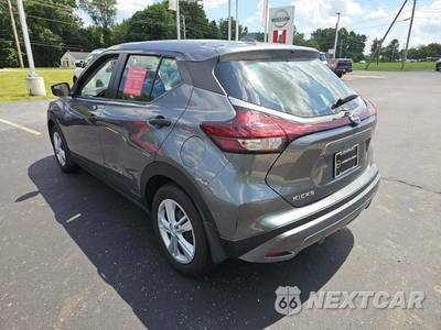 2025 Nissan Kicks Play - zdjęcie 2 z 21 - miniatura