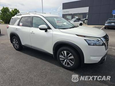 2024 Nissan Pathfinder SL - zdjęcie 4 z 23 - miniatura