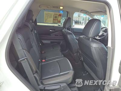 2024 Nissan Pathfinder SL - zdjęcie 17 z 23 - miniatura
