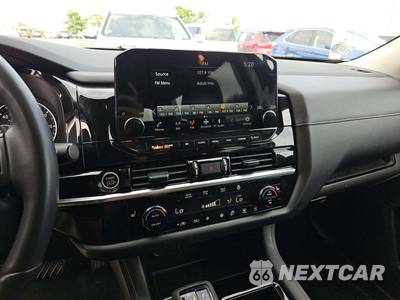 2024 Nissan Pathfinder SL - zdjęcie 10 z 23 - miniatura