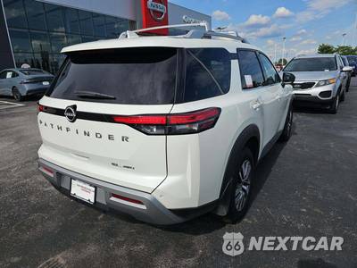 2024 Nissan Pathfinder SL - zdjęcie 3 z 23 - miniatura