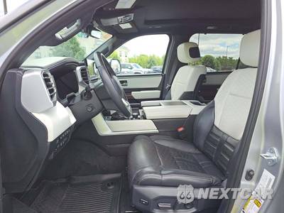 2024 Toyota Sequoia Capstone - zdjęcie 3 z 19 - miniatura