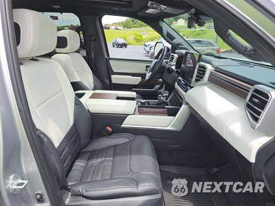2024 Toyota Sequoia Capstone - zdjęcie 16 z 19 - miniatura