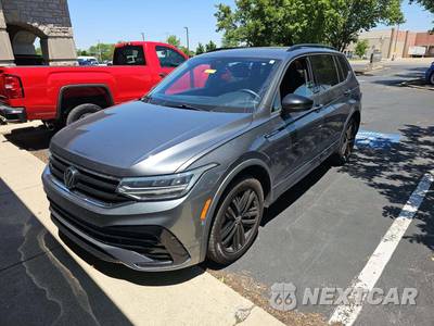 2022 Volkswagen Tiguan SE R-Line Black - zdjęcie 1 z 21 - miniatura