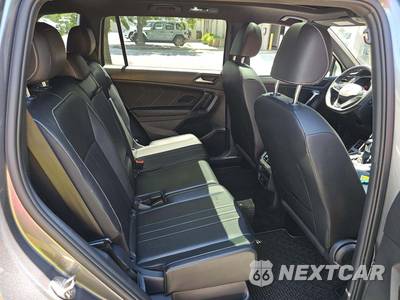2022 Volkswagen Tiguan SE R-Line Black - zdjęcie 16 z 21 - miniatura