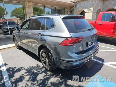 2022 Volkswagen Tiguan SE R-Line Black - zdjęcie 2 z 21 - miniatura