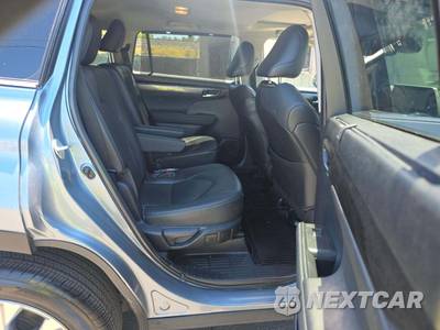 2023 Toyota Highlander Limited - zdjęcie 14 z 23 - miniatura