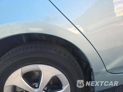 2013 Toyota Prius Three - zdjęcie 22 z 23 - miniatura