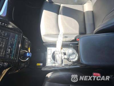 2022 Toyota Prius Prime XLE - zdjęcie 5 z 18 - miniatura