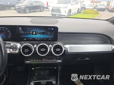 2021 Mercedes-Benz GLB 250 4MATIC - zdjęcie 7 z 18 - miniatura