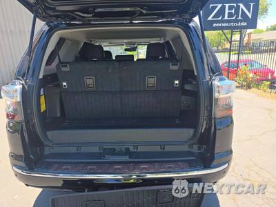 2023 Toyota 4Runner Limited - zdjęcie 12 z 19 - miniatura