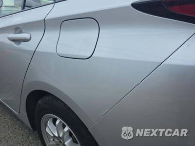 2019 Toyota Prius LE - zdjęcie 27 z 39 - miniatura