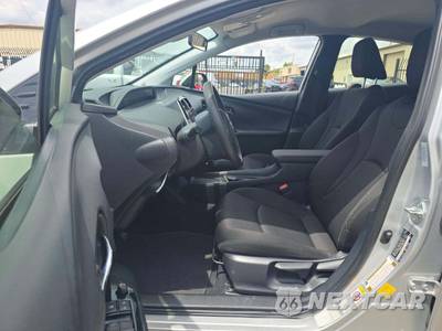2019 Toyota Prius LE - zdjęcie 3 z 39 - miniatura