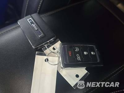 2023 Jeep Grand Cherokee Limited - zdjęcie 8 z 22 - miniatura