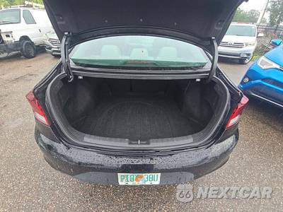 2020 Hyundai Elantra SE Sedan - zdjęcie 14 z 24 - miniatura