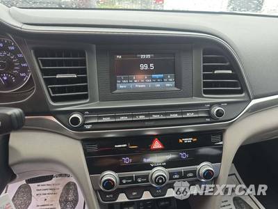 2020 Hyundai Elantra SE Sedan - zdjęcie 10 z 24 - miniatura