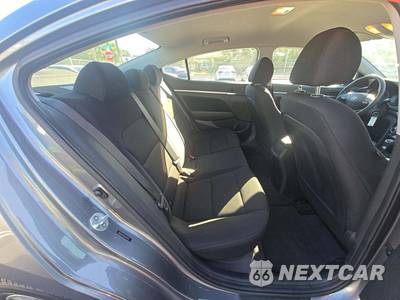2019 Hyundai Elantra SEL Sedan - zdjęcie 16 z 20 - miniatura