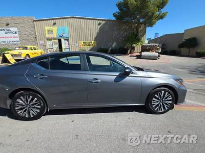 2025 Nissan Altima SV - zdjęcie 5 z 28 - miniatura