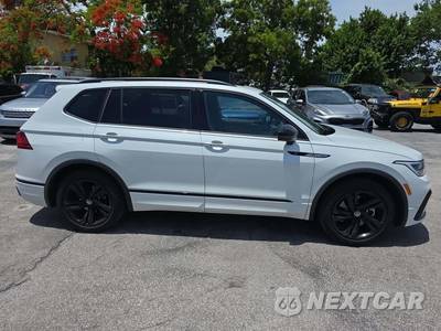 2024 Volkswagen Tiguan SE R-Line Black - zdjęcie 4 z 21 - miniatura