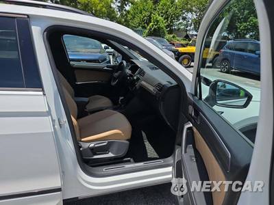 2024 Volkswagen Tiguan SE R-Line Black - zdjęcie 19 z 21 - miniatura