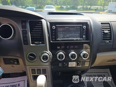 2016 Toyota Sequoia Limited - zdjęcie 10 z 26 - miniatura