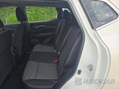 2017 Nissan Rogue Sport SV - zdjęcie 13 z 23 - miniatura