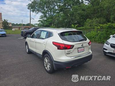 2017 Nissan Rogue Sport SV - zdjęcie 2 z 23 - miniatura
