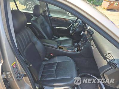 2005 Mercedes-Benz C 240 4MATIC Sedan - zdjęcie 18 z 28 - miniatura