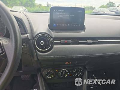 2019 Toyota Yaris LE Sedan - zdjęcie 7 z 26 - miniatura