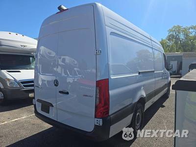 2024 Mercedes-Benz Sprinter 2500 Cargo Van High Roof 170.0" WB - zdjęcie 3 z 20 - miniatura