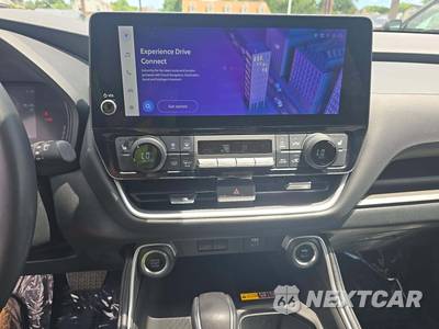 2024 Toyota Grand Highlander XLE - zdjęcie 10 z 23 - miniatura