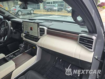 2024 Toyota Sequoia Capstone - zdjęcie 17 z 21 - miniatura