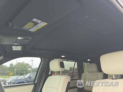 2024 Toyota Sequoia Capstone - zdjęcie 8 z 21 - miniatura