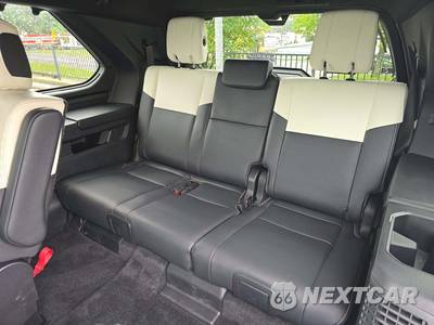 2024 Toyota Sequoia Capstone - zdjęcie 11 z 21 - miniatura