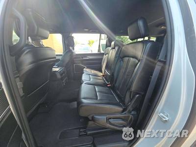 2026 Jeep Grand Wagoneer L Limited Altitude - zdjęcie 13 z 21 - miniatura