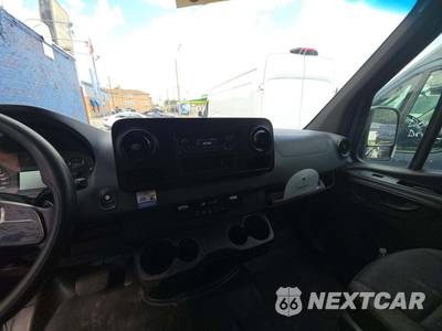2019 Mercedes-Benz Sprinter 2500 Cargo Van Standard Roof 144.0" WB - zdjęcie 10 z 23 - miniatura